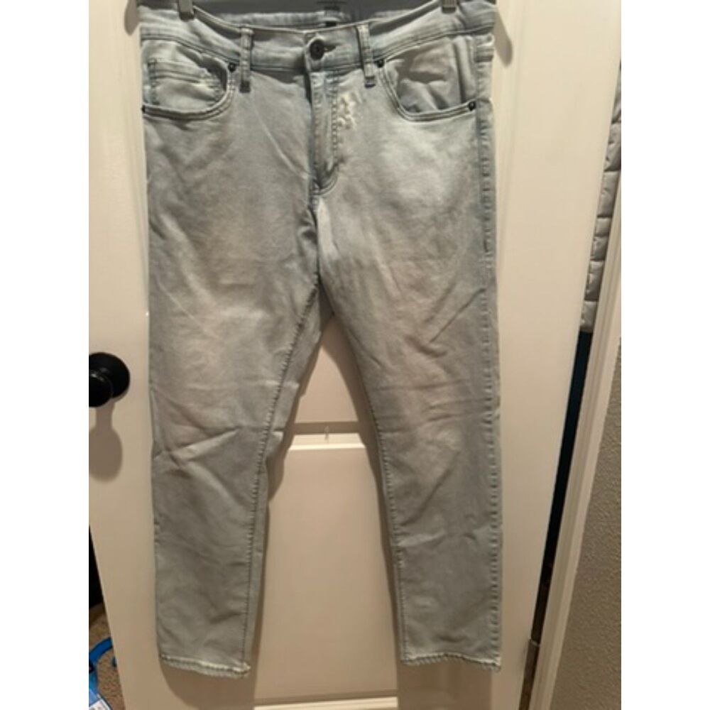 Lazer Pointe Men's Light Blue Washed Color Jeans Size 32x32